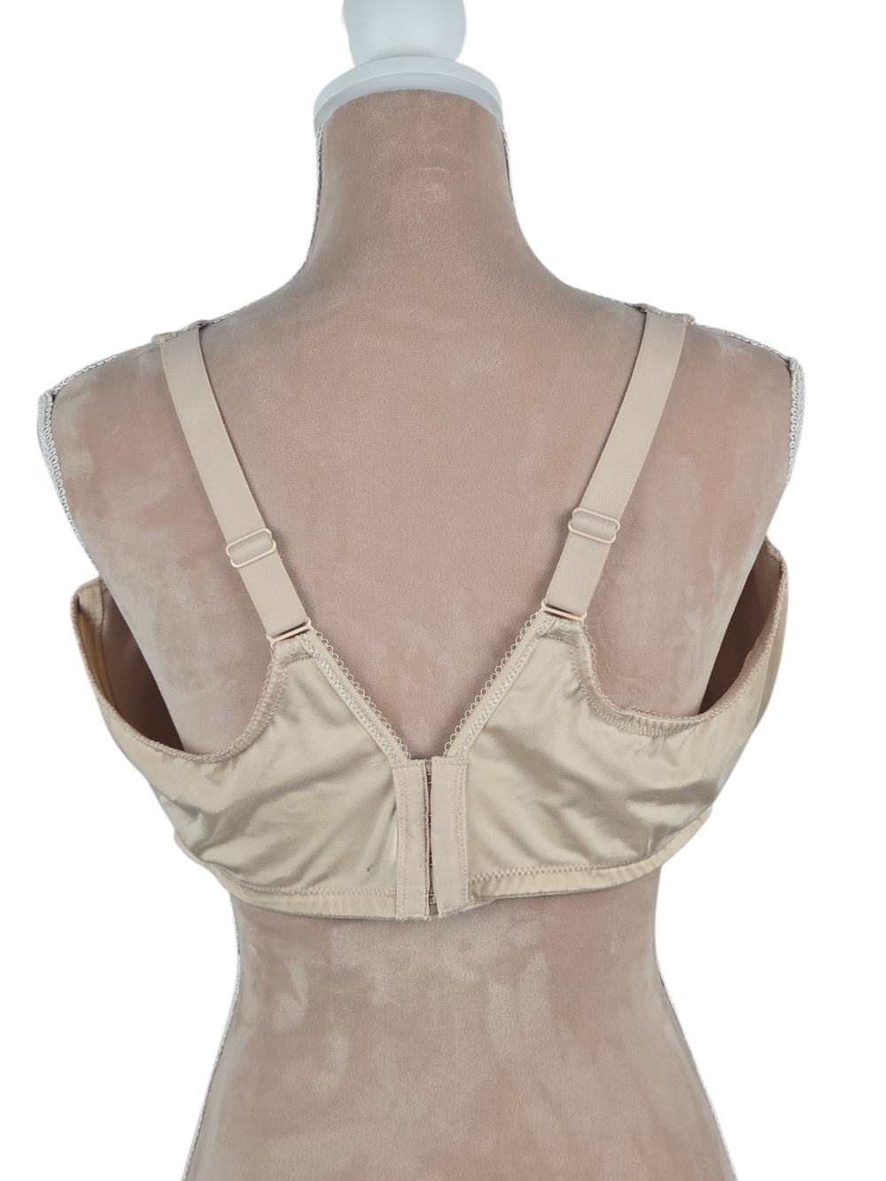 Wacoal Basic Beauty Spacer T-Shirt Bra Sand Size 46DDD - Picture 3 of 4